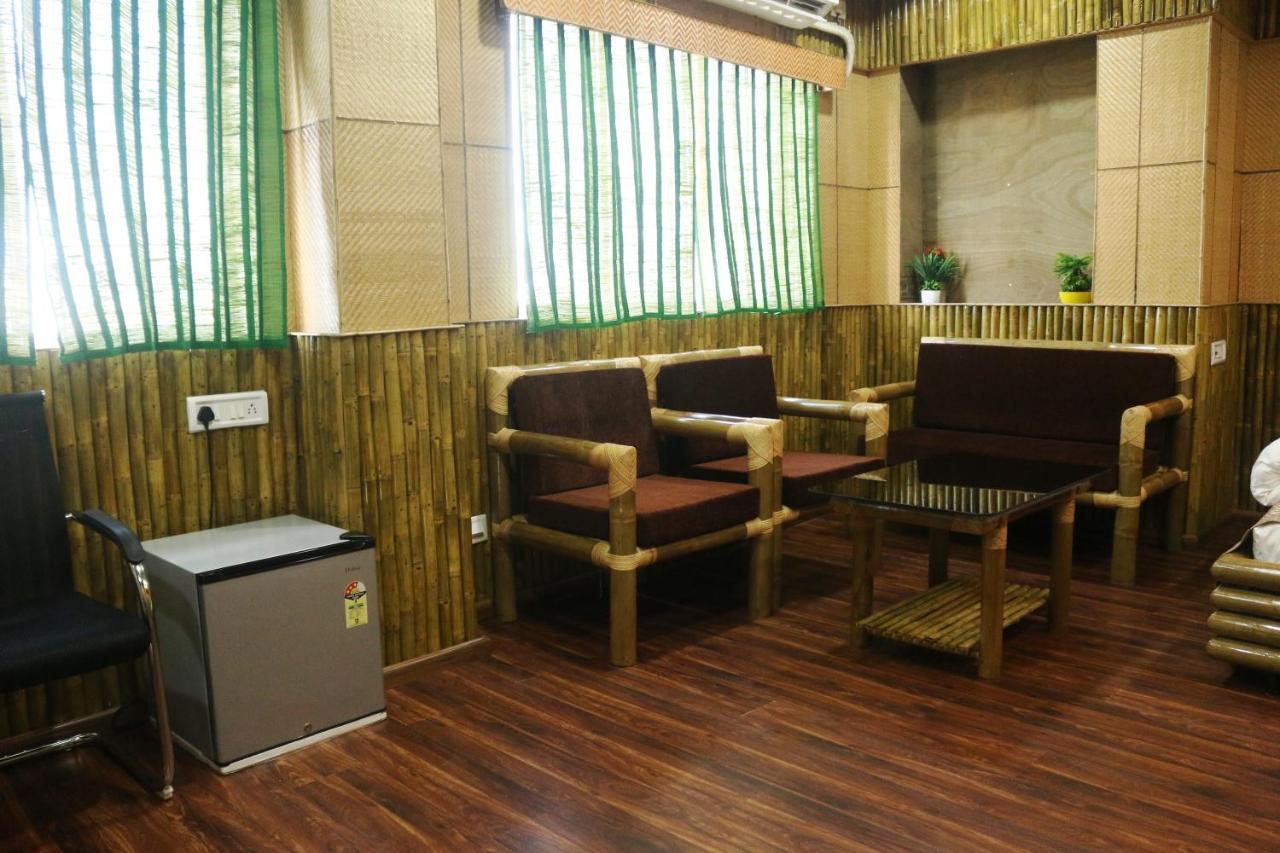 Hotel Himalaya Agartala Extérieur photo