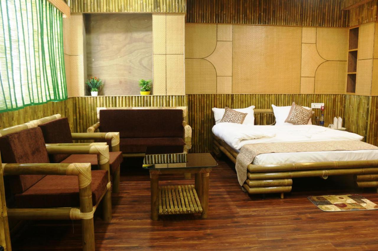 Hotel Himalaya Agartala Extérieur photo