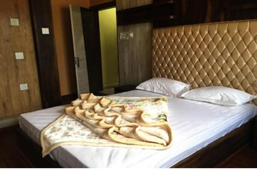 Hotel Himalaya Agartala Extérieur photo