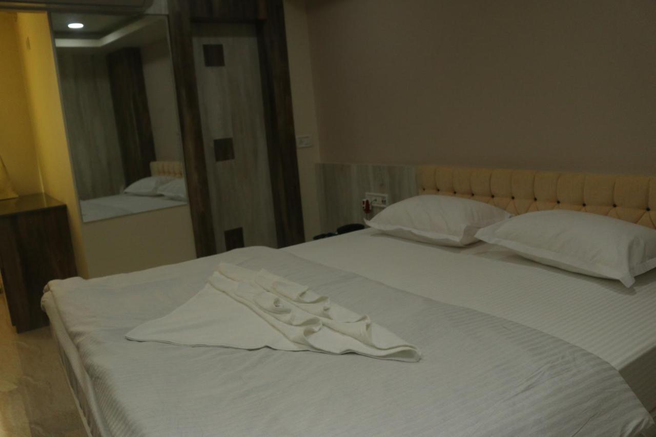 Hotel Himalaya Agartala Extérieur photo