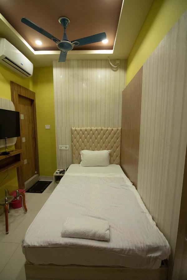 Hotel Himalaya Agartala Extérieur photo